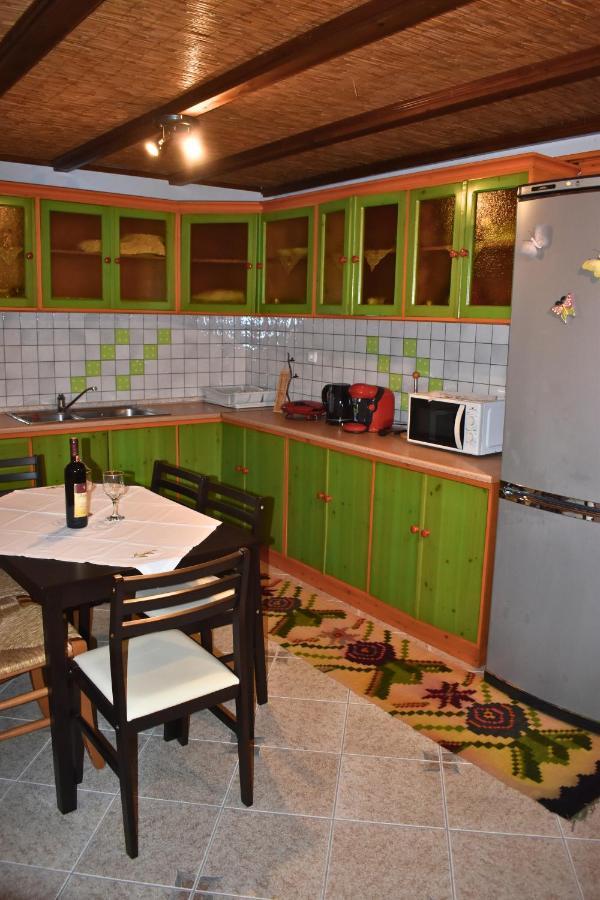 Lila'S Guest House Mikros Prinos Ngoại thất bức ảnh