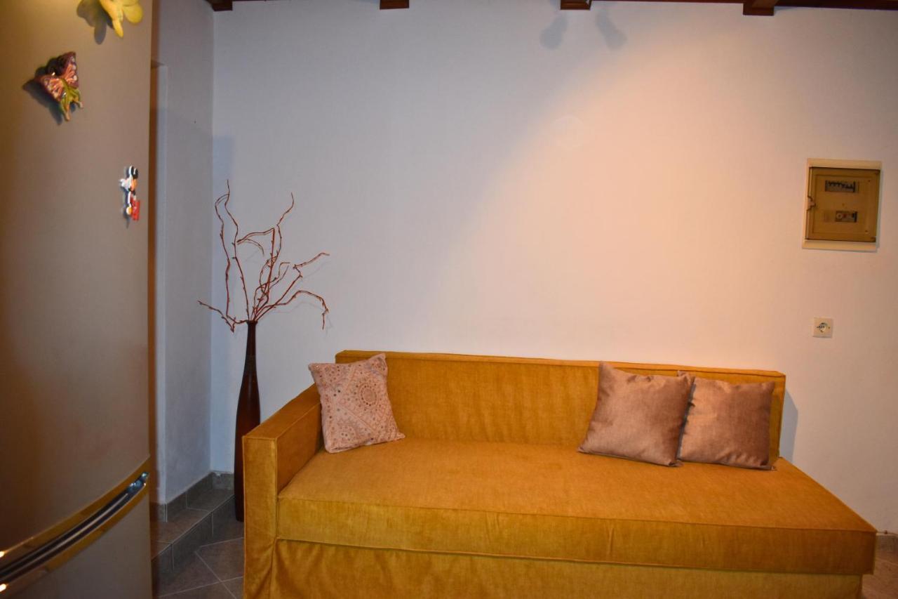 Lila'S Guest House Mikros Prinos Ngoại thất bức ảnh